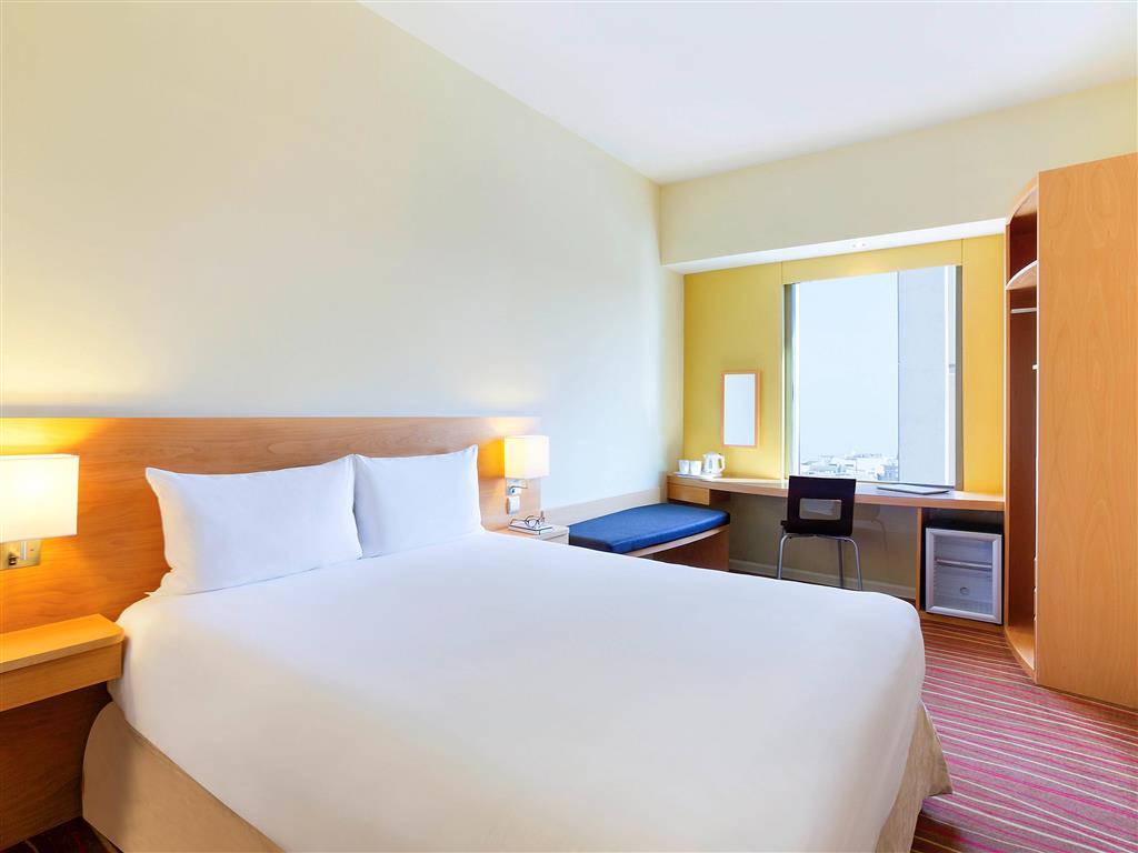Ibis Dubai Al Rigga Готель 3*