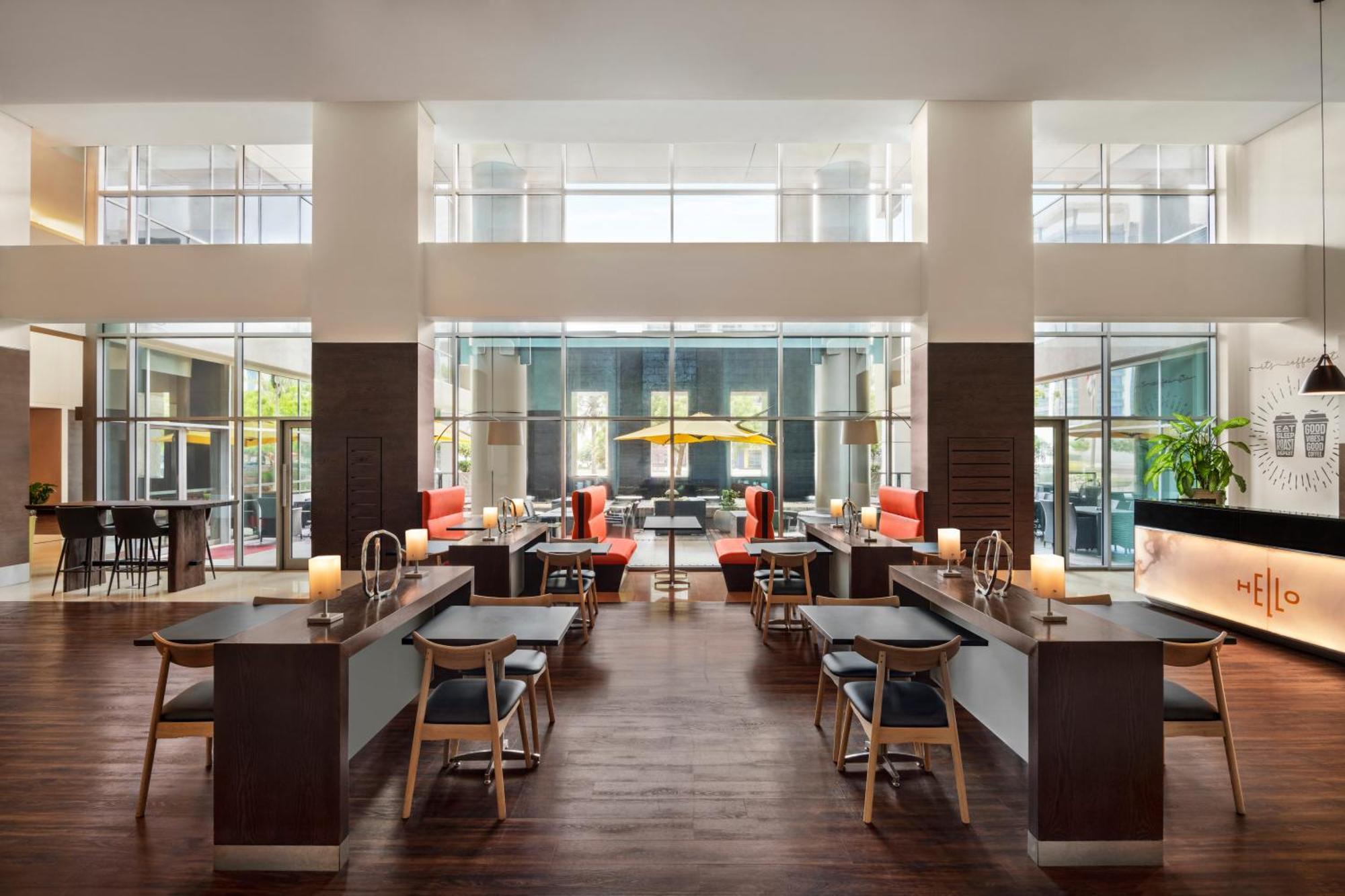 Ibis Dubai Al Rigga Готель 3*