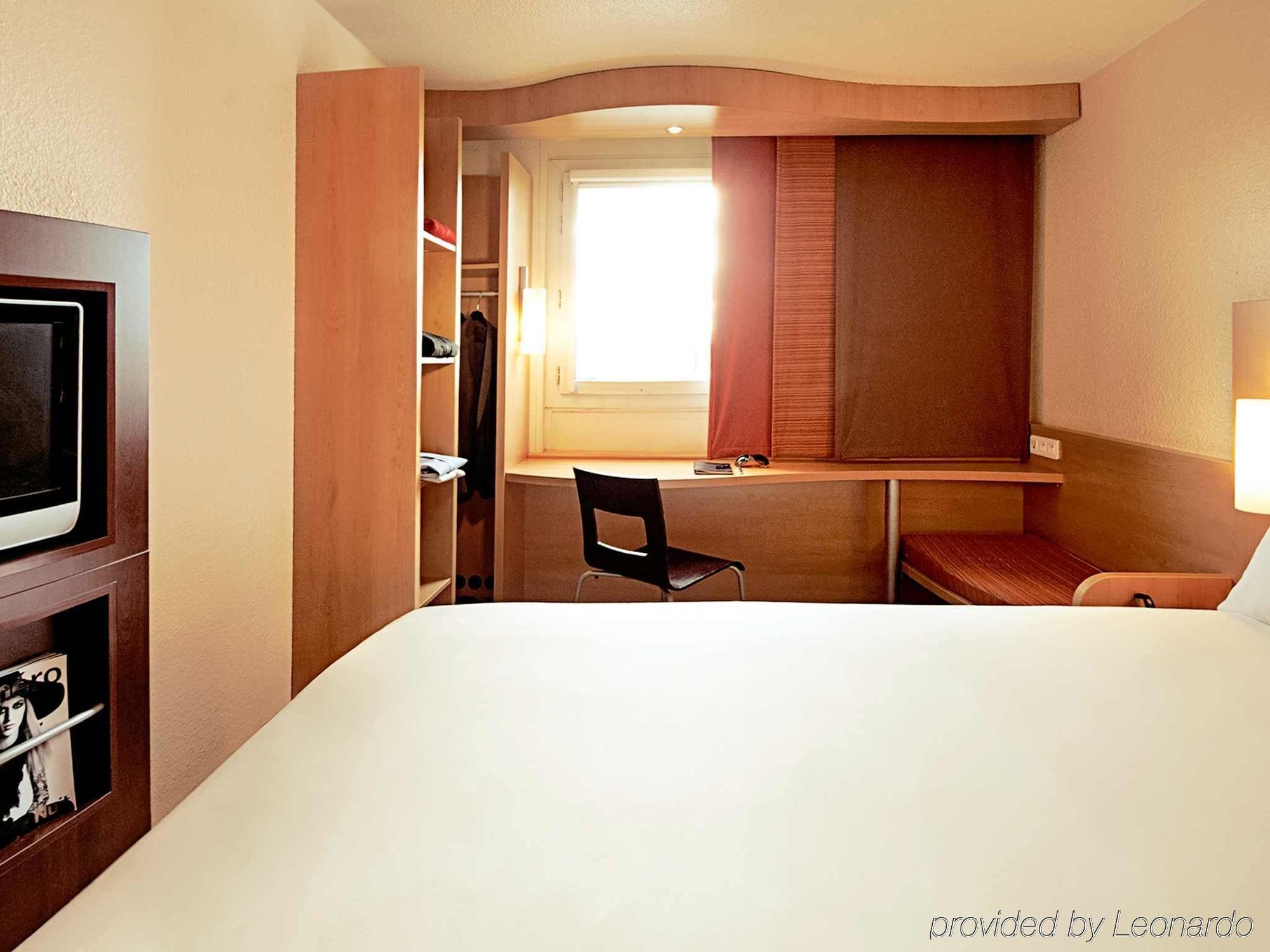 Ibis Dubai Al Rigga 3* Дубай
